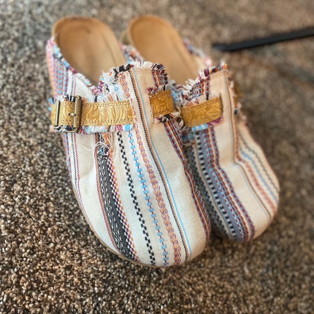 Very G Multicolor Striped Mules